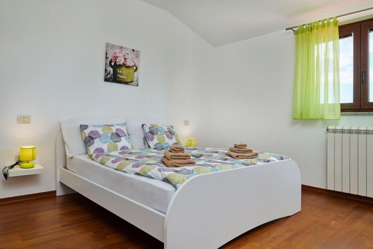 Villa Bartona For 8 Persons With Private Swimmingpool Pula Eksteriør billede